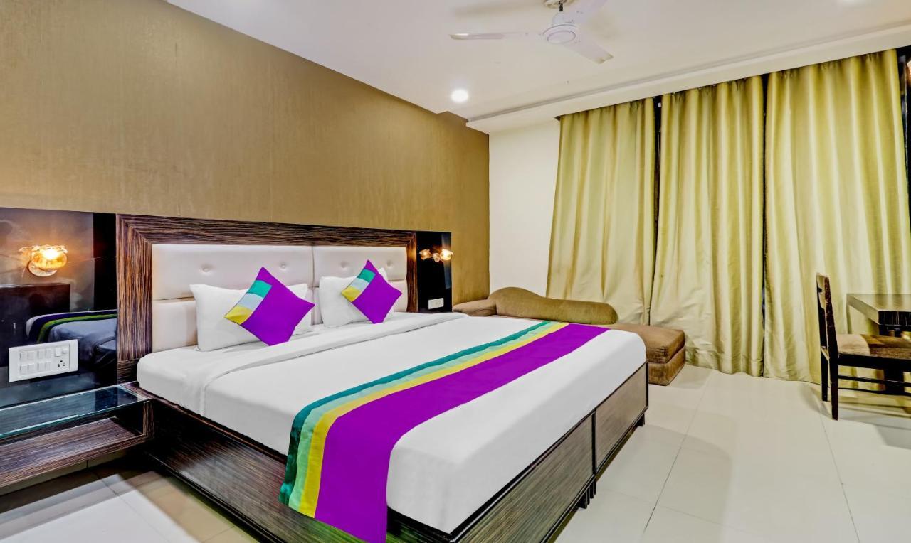 โฮเต็ล ไลต์เฮาส์ Hotel อัครา ภายนอก รูปภาพ