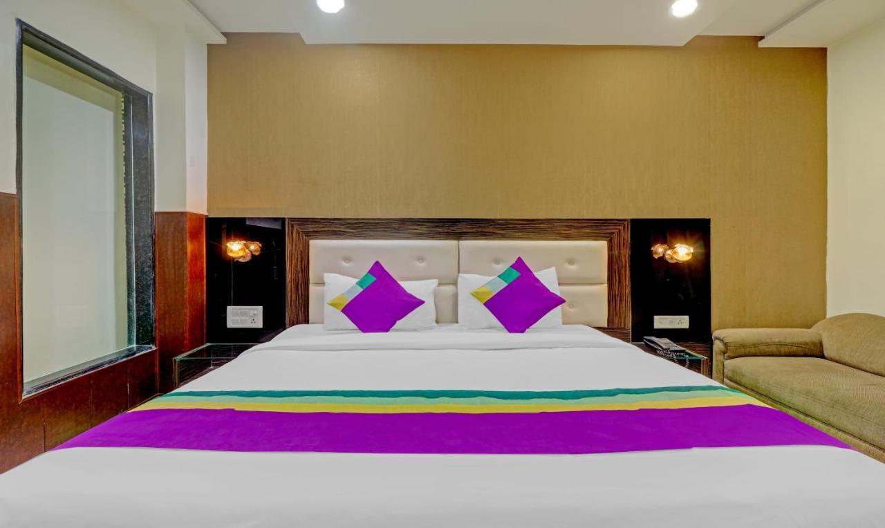 โฮเต็ล ไลต์เฮาส์ Hotel อัครา ภายนอก รูปภาพ